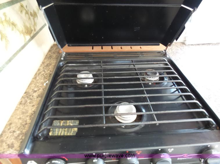 image for item L7105 2008 R-Vision Trail-lite camper