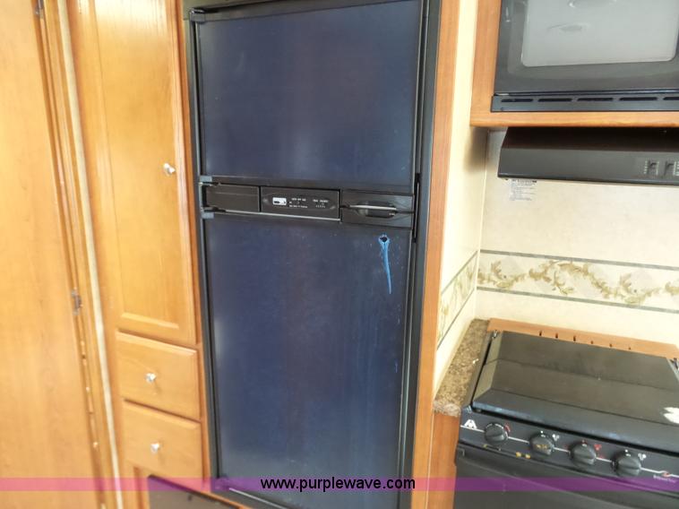 image for item L7105 2008 R-Vision Trail-lite camper