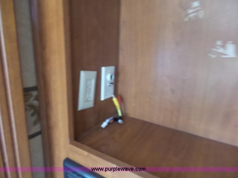 image for item L7105 2008 R-Vision Trail-lite camper