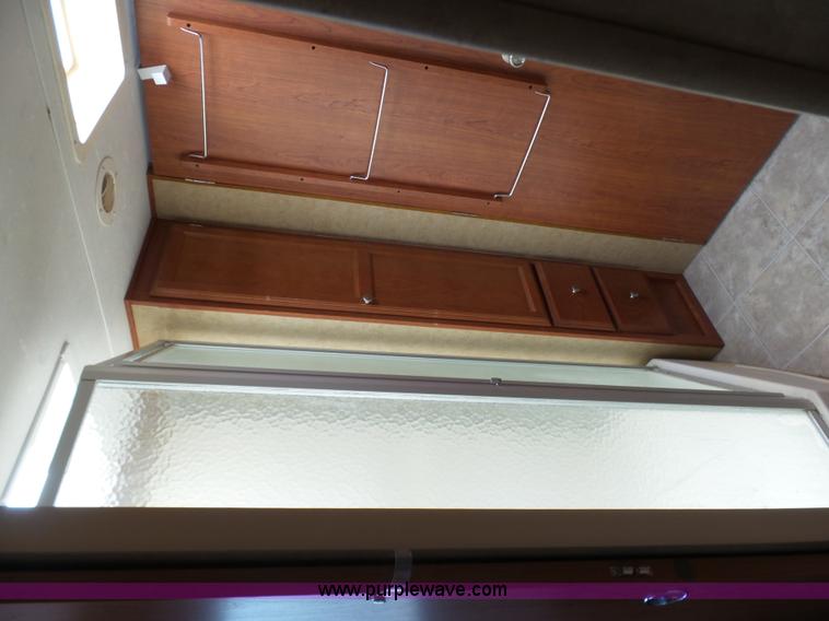 image for item L7105 2008 R-Vision Trail-lite camper