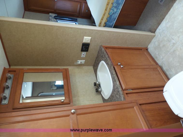 image for item L7105 2008 R-Vision Trail-lite camper