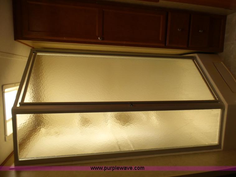 image for item L7105 2008 R-Vision Trail-lite camper