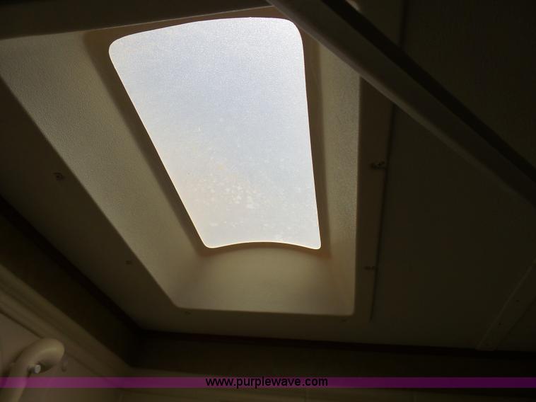 image for item L7105 2008 R-Vision Trail-lite camper