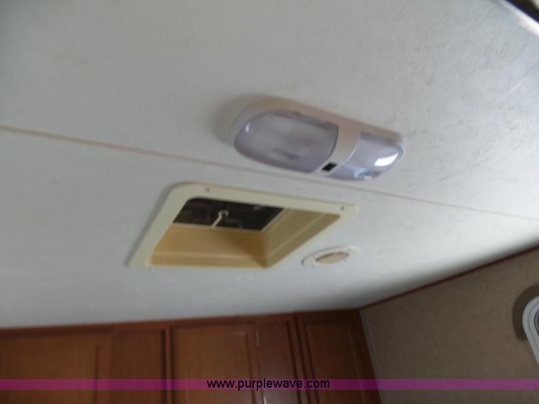 image for item L7105 2008 R-Vision Trail-lite camper