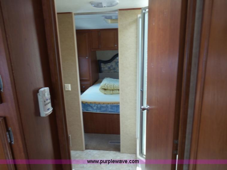 image for item L7105 2008 R-Vision Trail-lite camper