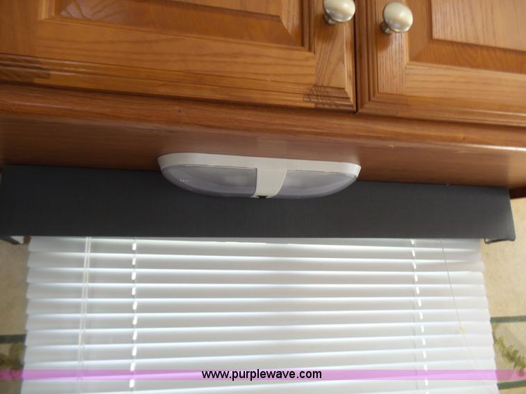 image for item L7105 2008 R-Vision Trail-lite camper