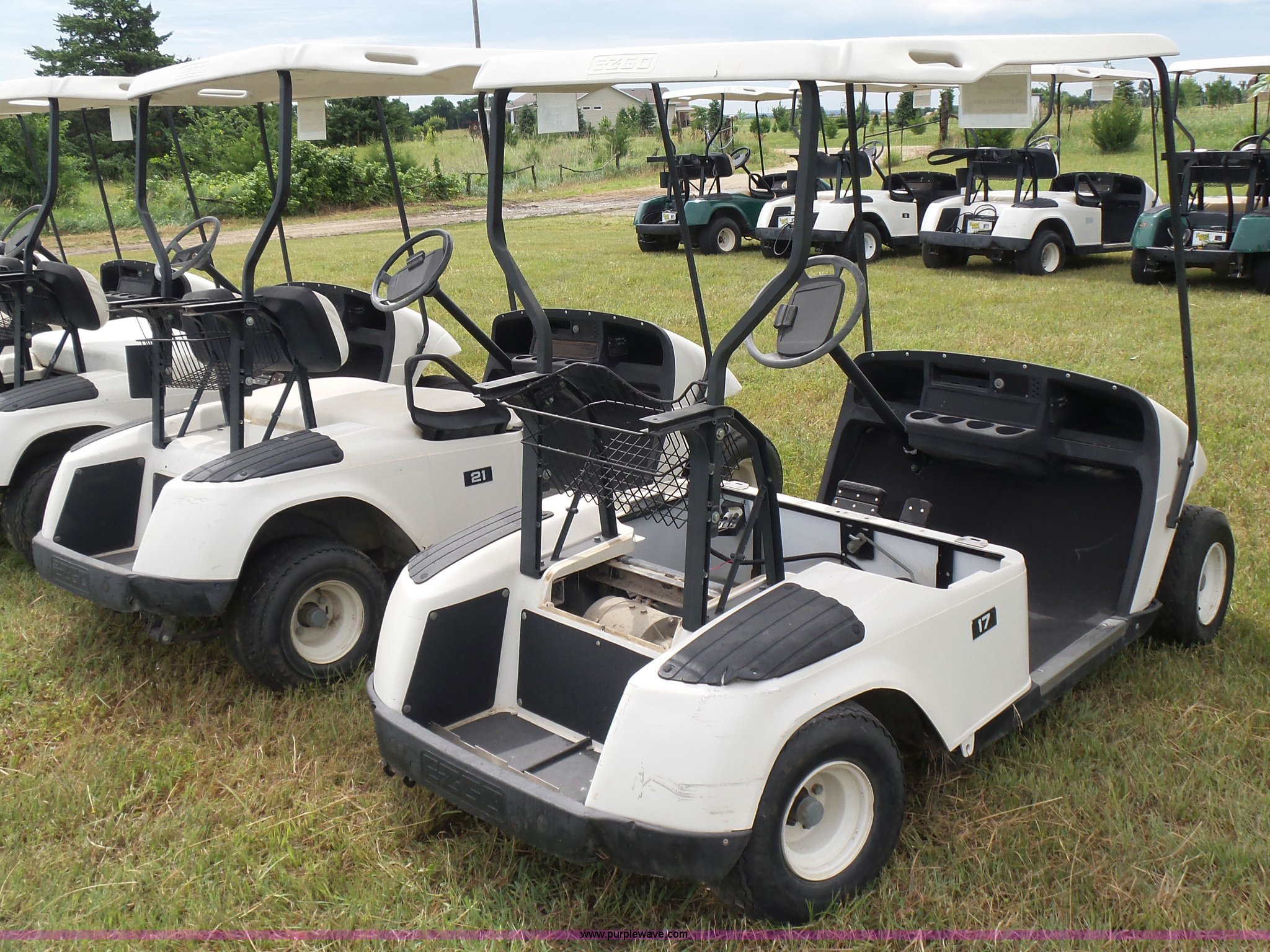 (2) Ezgo golf carts in Abilene, KS Item K3218 sold Purple Wave