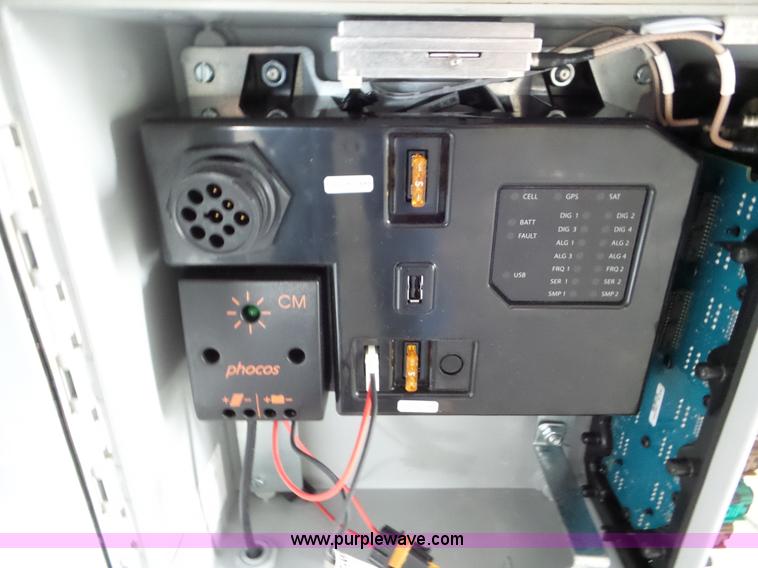 image for item BQ9815 (5) John Deere Field Connect moisture sensing probes and solar powered gateways