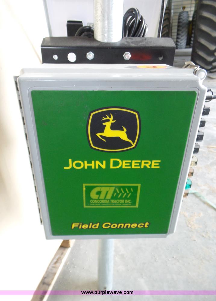 image for item BQ9816 John Deere Field Connect moisture sensing probe and solar powered gateway with weather station