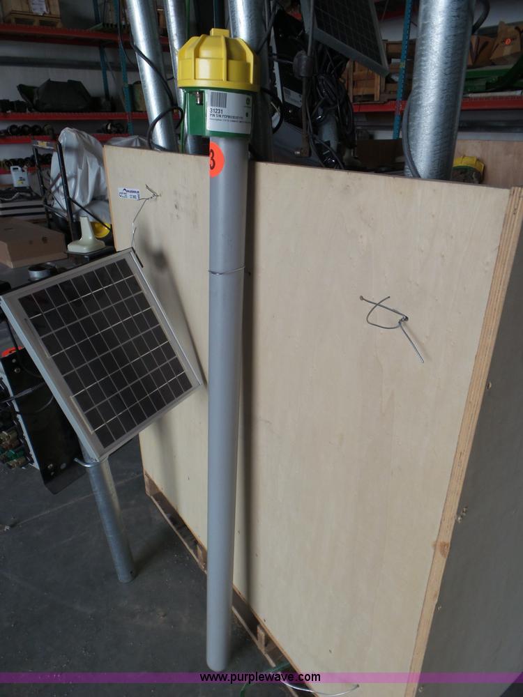 image for item BQ9816 John Deere Field Connect moisture sensing probe and solar powered gateway with weather station