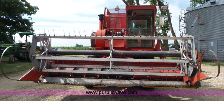 image for item BZ9764 1978 Massey-Ferguson 510 combine