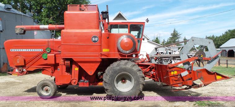 image for item BZ9764 1978 Massey-Ferguson 510 combine