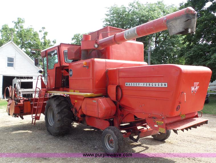 image for item BZ9764 1978 Massey-Ferguson 510 combine