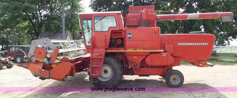 image for item BZ9764 1978 Massey-Ferguson 510 combine