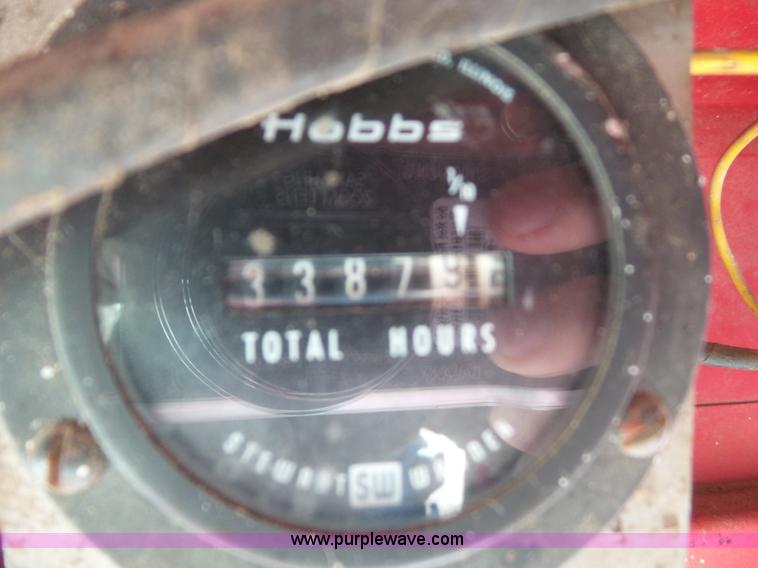 image for item BZ9764 1978 Massey-Ferguson 510 combine