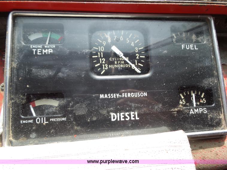 image for item BZ9764 1978 Massey-Ferguson 510 combine