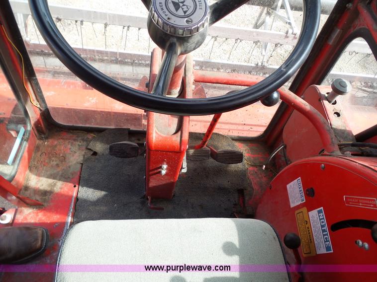 image for item BZ9764 1978 Massey-Ferguson 510 combine