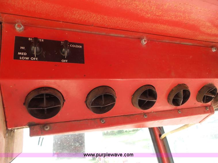 image for item BZ9764 1978 Massey-Ferguson 510 combine