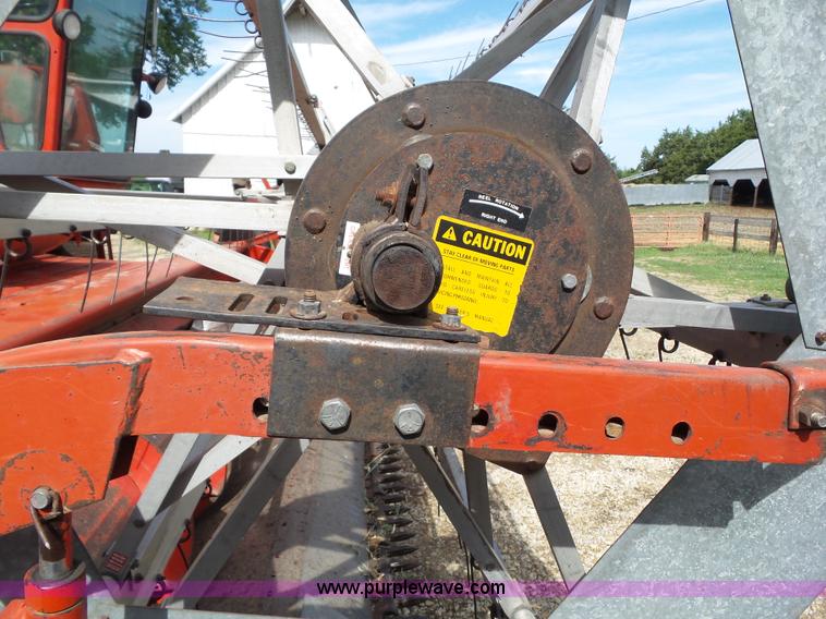 image for item BZ9764 1978 Massey-Ferguson 510 combine