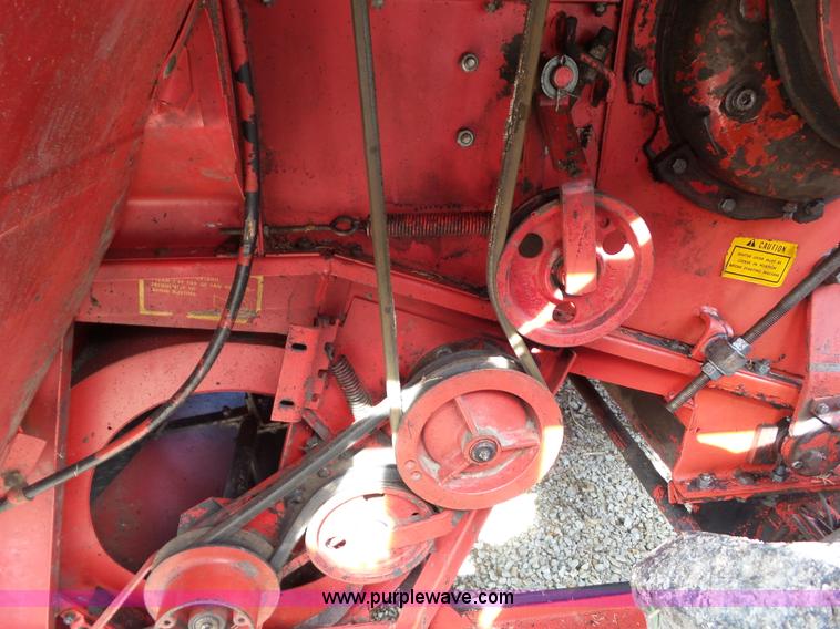 image for item BZ9764 1978 Massey-Ferguson 510 combine