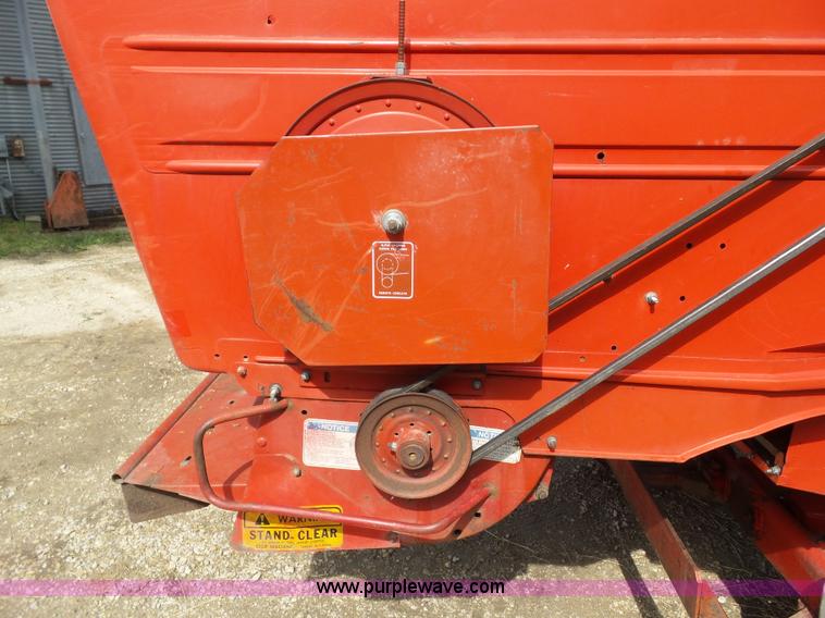 image for item BZ9764 1978 Massey-Ferguson 510 combine