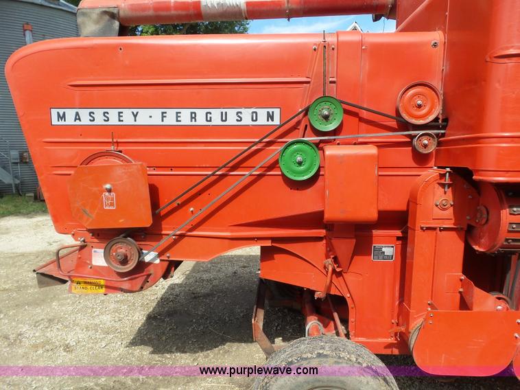 image for item BZ9764 1978 Massey-Ferguson 510 combine