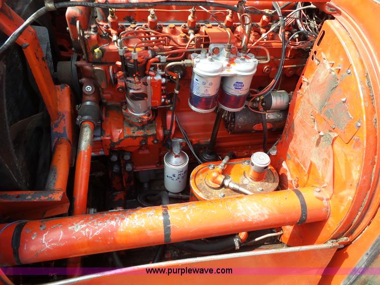 image for item BZ9764 1978 Massey-Ferguson 510 combine