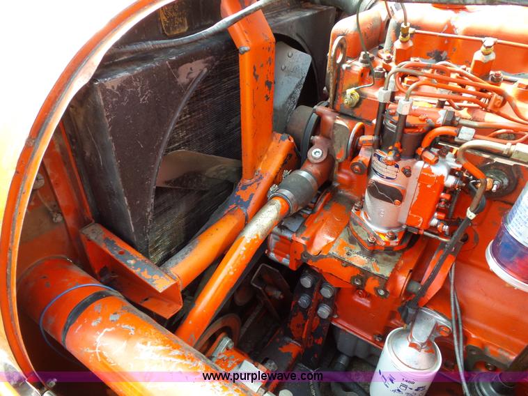 image for item BZ9764 1978 Massey-Ferguson 510 combine