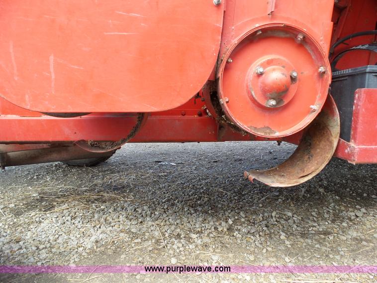 image for item BZ9764 1978 Massey-Ferguson 510 combine