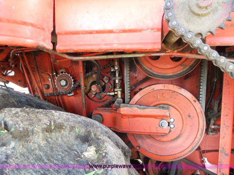 image for item BZ9764 1978 Massey-Ferguson 510 combine