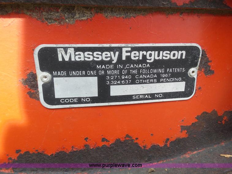 image for item BZ9764 1978 Massey-Ferguson 510 combine