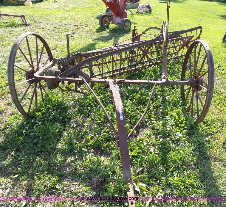 Case hay rake in Oskaloosa, IA Item BZ9779 sold Purple Wave