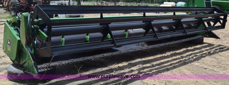 image for item CB9046 1991 John Deere 925 rigid head