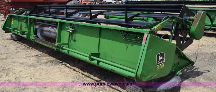 image for item CB9046 1991 John Deere 925 rigid head