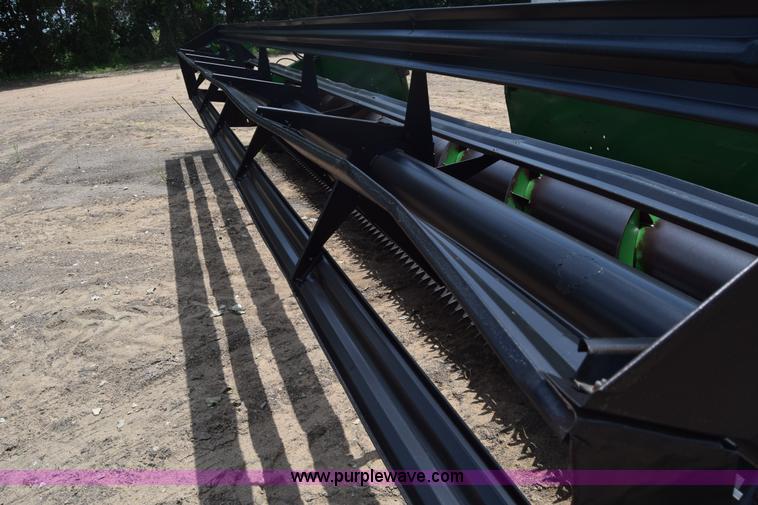 image for item CB9046 1991 John Deere 925 rigid head