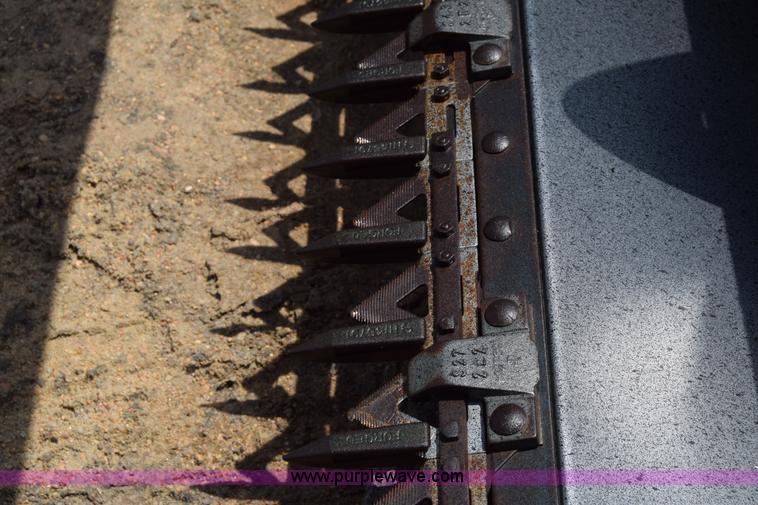 image for item CB9046 1991 John Deere 925 rigid head