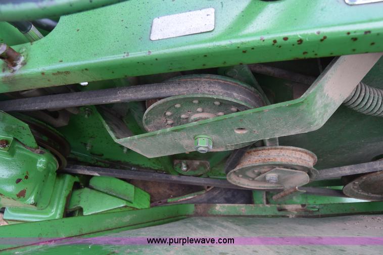 image for item CB9046 1991 John Deere 925 rigid head