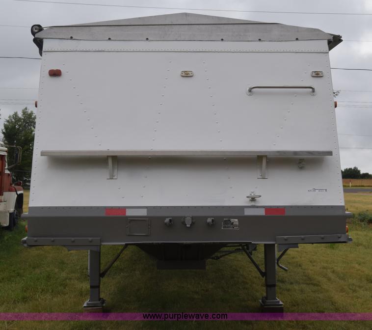 image for item CB9171 1988 Doonan double hopper grain trailer