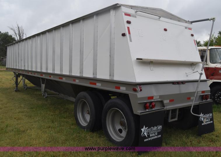 image for item CB9171 1988 Doonan double hopper grain trailer