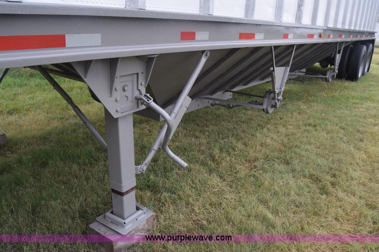 image for item CB9171 1988 Doonan double hopper grain trailer