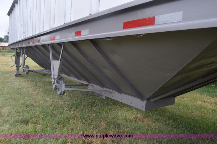 image for item CB9171 1988 Doonan double hopper grain trailer