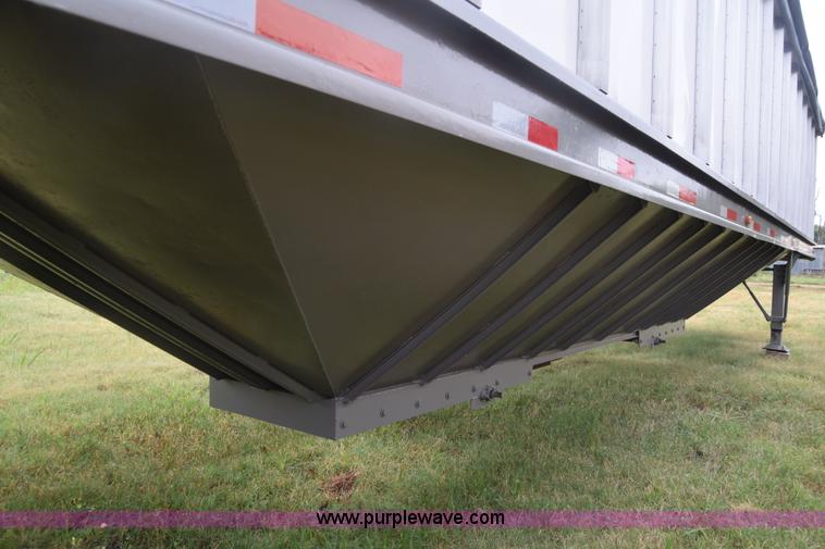 image for item CB9171 1988 Doonan double hopper grain trailer