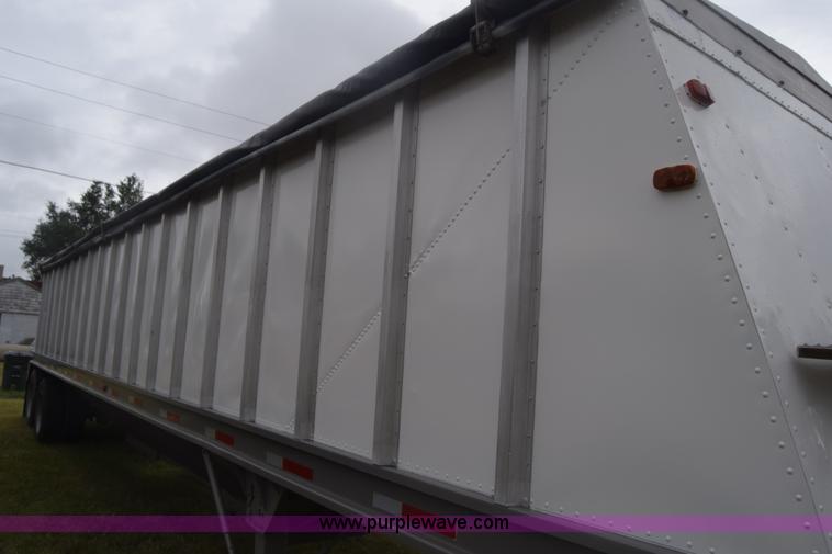 image for item CB9171 1988 Doonan double hopper grain trailer