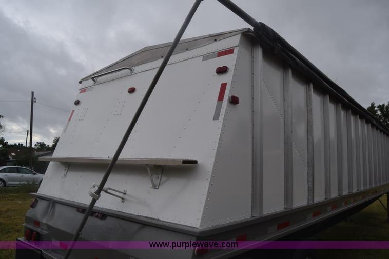 image for item CB9171 1988 Doonan double hopper grain trailer