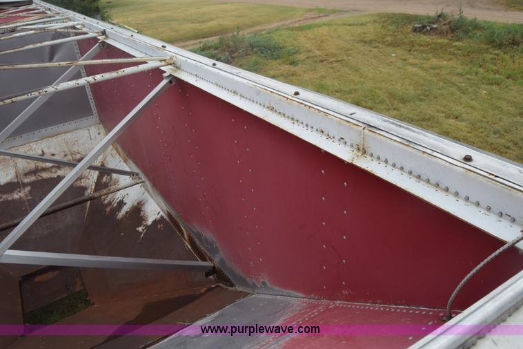 image for item CB9171 1988 Doonan double hopper grain trailer