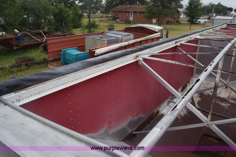 image for item CB9171 1988 Doonan double hopper grain trailer