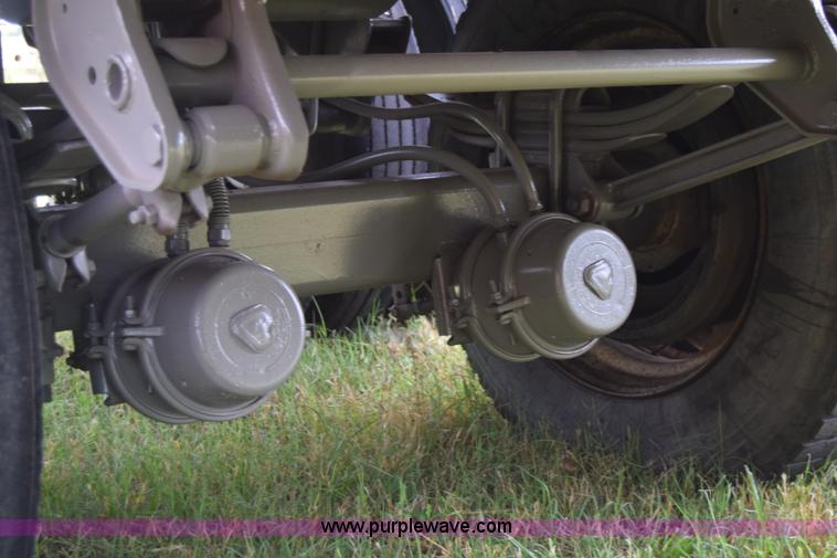 image for item CB9171 1988 Doonan double hopper grain trailer