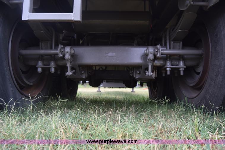 image for item CB9171 1988 Doonan double hopper grain trailer