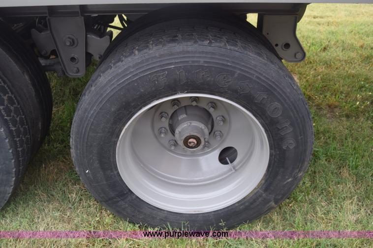 image for item CB9171 1988 Doonan double hopper grain trailer