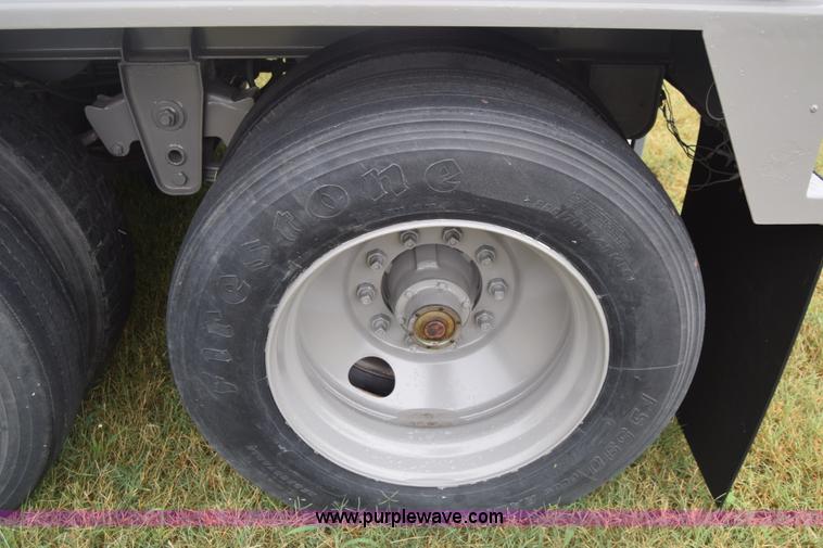 image for item CB9171 1988 Doonan double hopper grain trailer